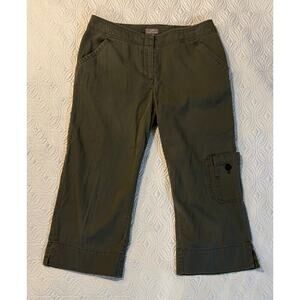 J.Jill casual crop pants.
Green/grey color 
Size 6 petite ￼
